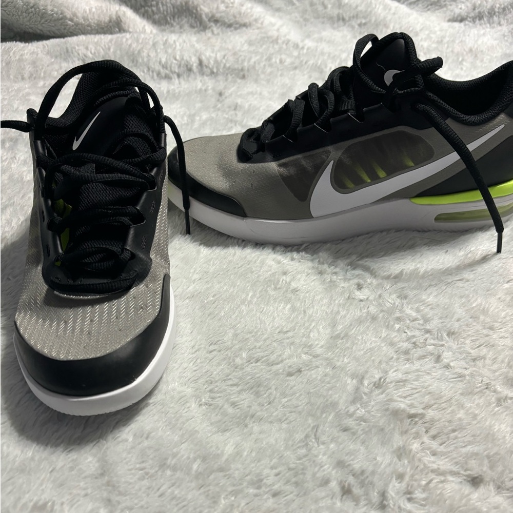 NWOT men’s Nike
